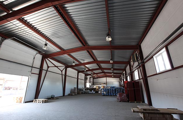 Где используются современные ангары из сэндвич-панелей